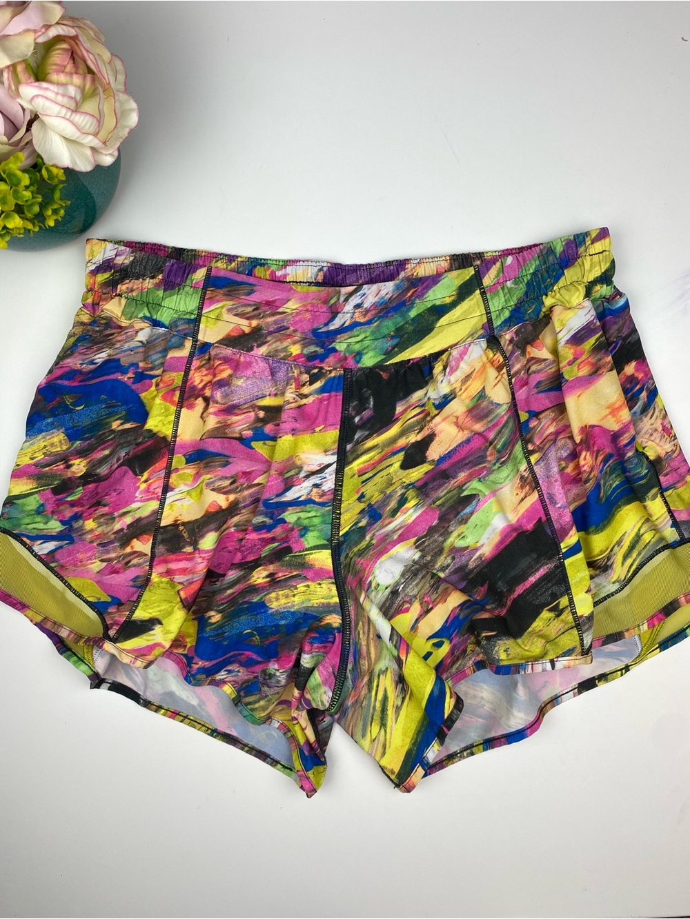 Lululemon Hotty Hot Shorts ll 4” Catalyst Multi Sz 10